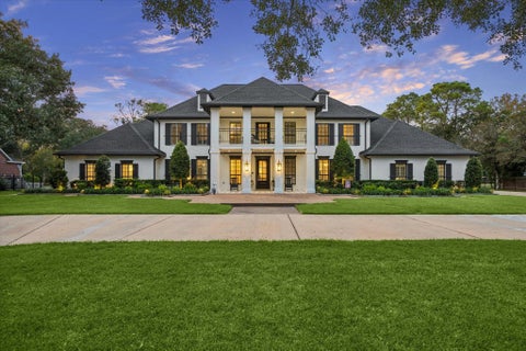 Photo of 704 Tall Pines Drive, Friendswood, TX 77546 (MLS # 31529613)
