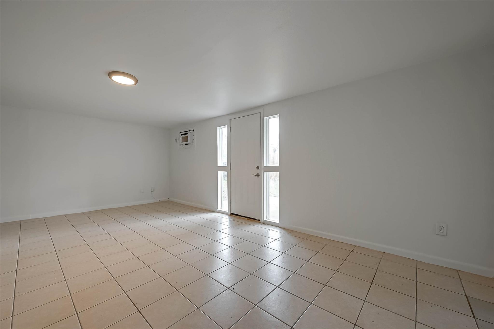 2111 Rosemead Drive B