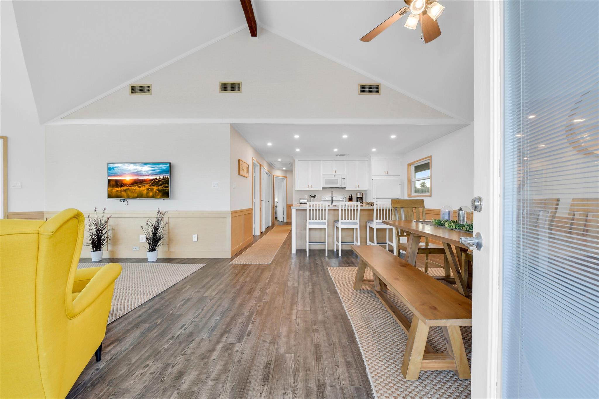 4123 Pelican Lane