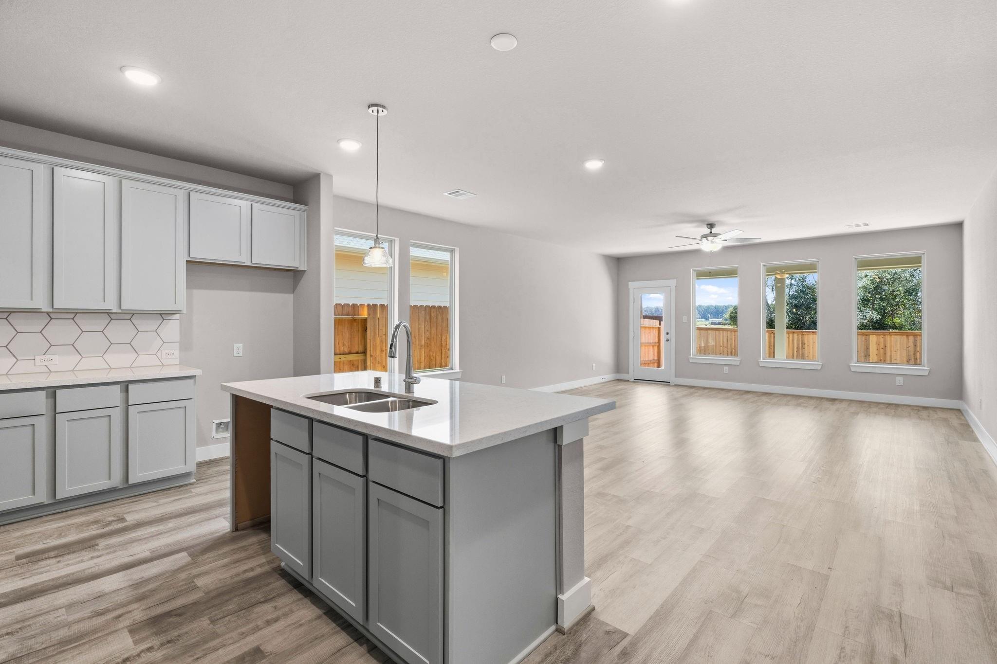 4542 Blue Mountain Laurel Street