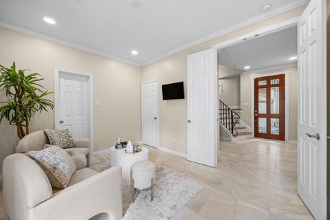 Tiny photo for 2086 Brentwood Drive, Houston, TX 77019 (MLS # 51870066)