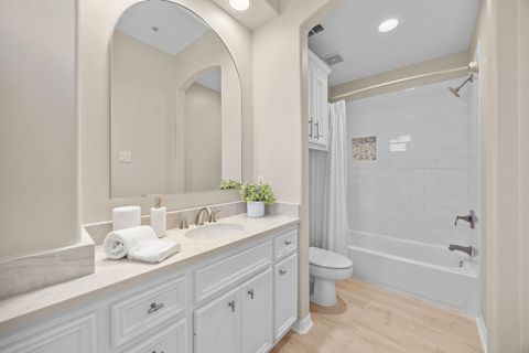 Tiny photo for 2086 Brentwood Drive, Houston, TX 77019 (MLS # 51870066)