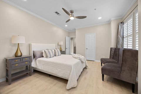 Tiny photo for 2086 Brentwood Drive, Houston, TX 77019 (MLS # 51870066)