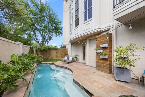 Tiny photo for 2086 Brentwood Drive, Houston, TX 77019 (MLS # 51870066)