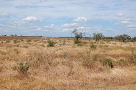 Vacant Land For Sale - 7081 County Rd 301<br/> Sabinal, TX 78881