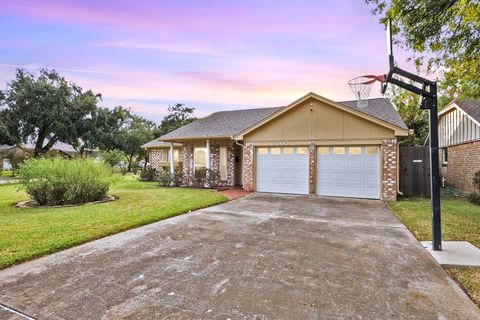 Photo of 6003 Rena Street, Houston, TX 77092 (MLS # 30977685)
