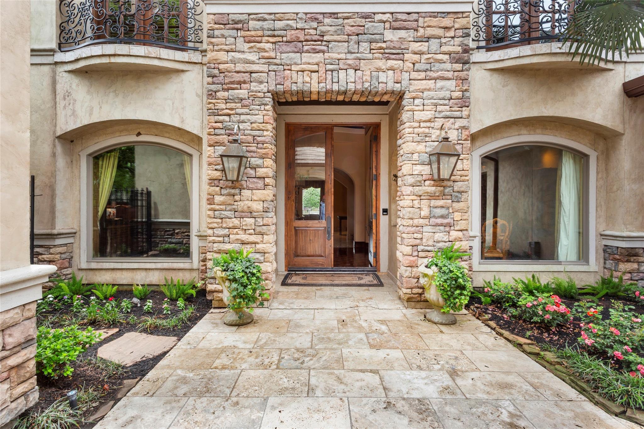 11703 Empress Oaks Court
