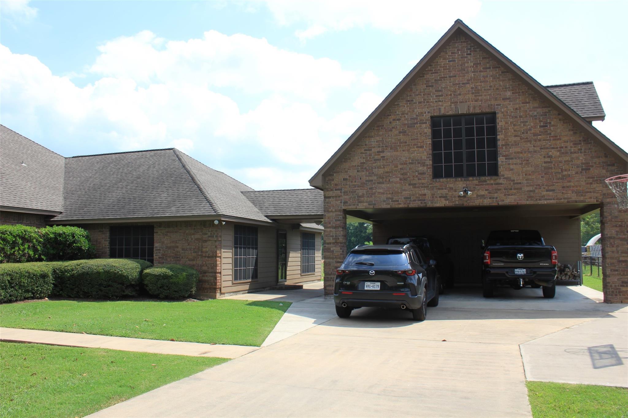 4148 Skinner Lane
