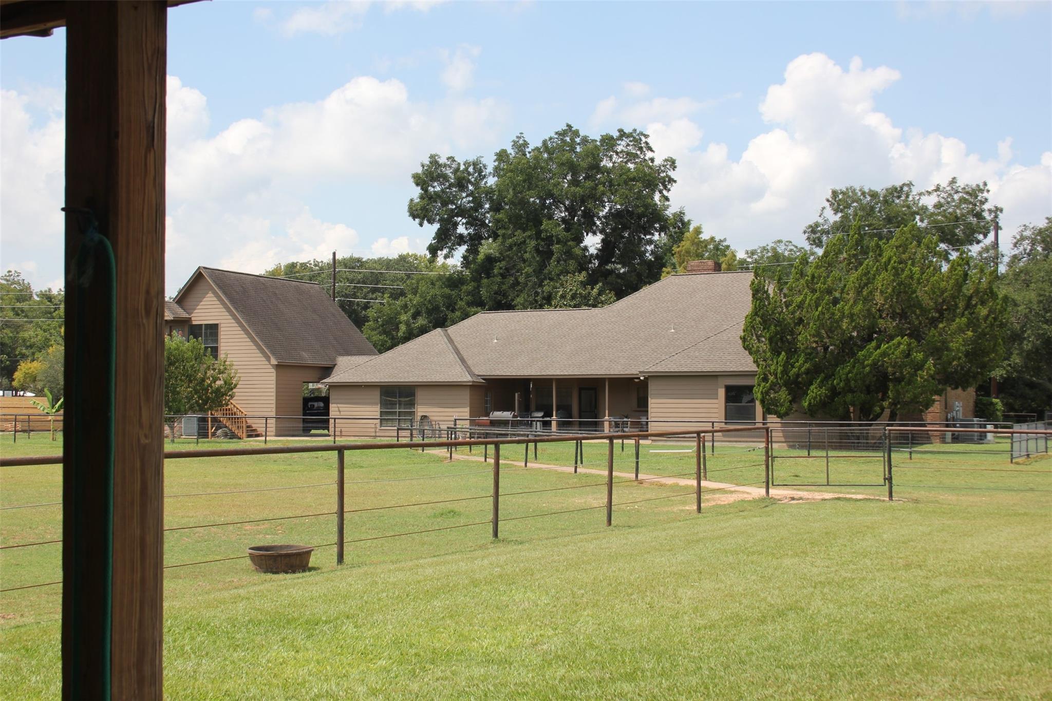 4148 Skinner Lane