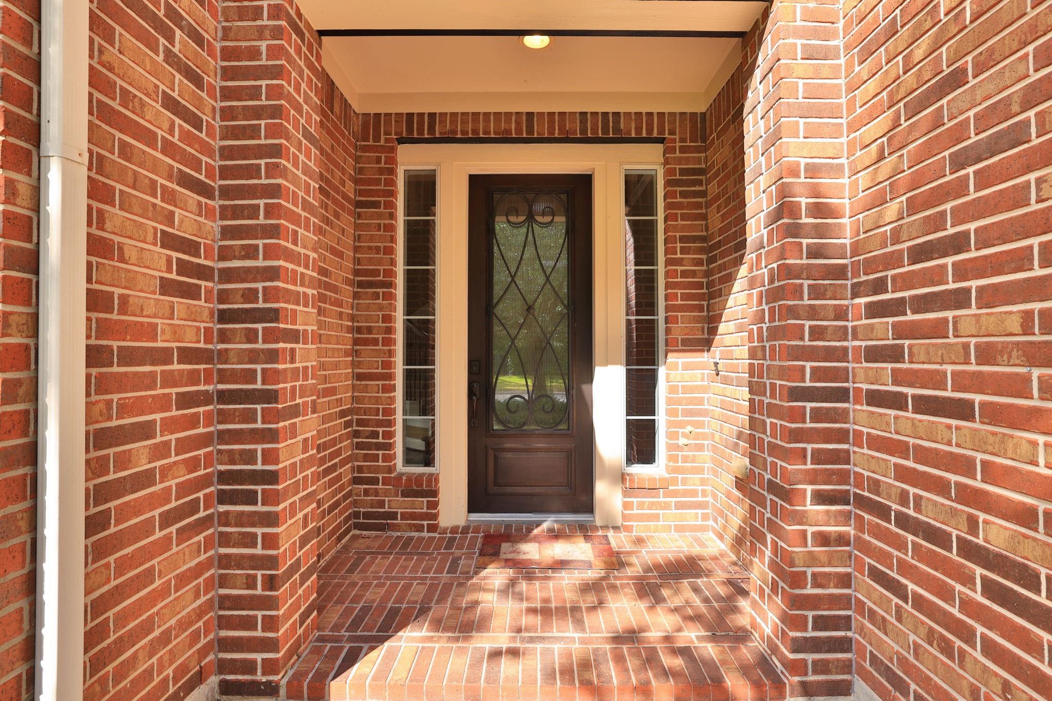 95 W Hullwood Circle