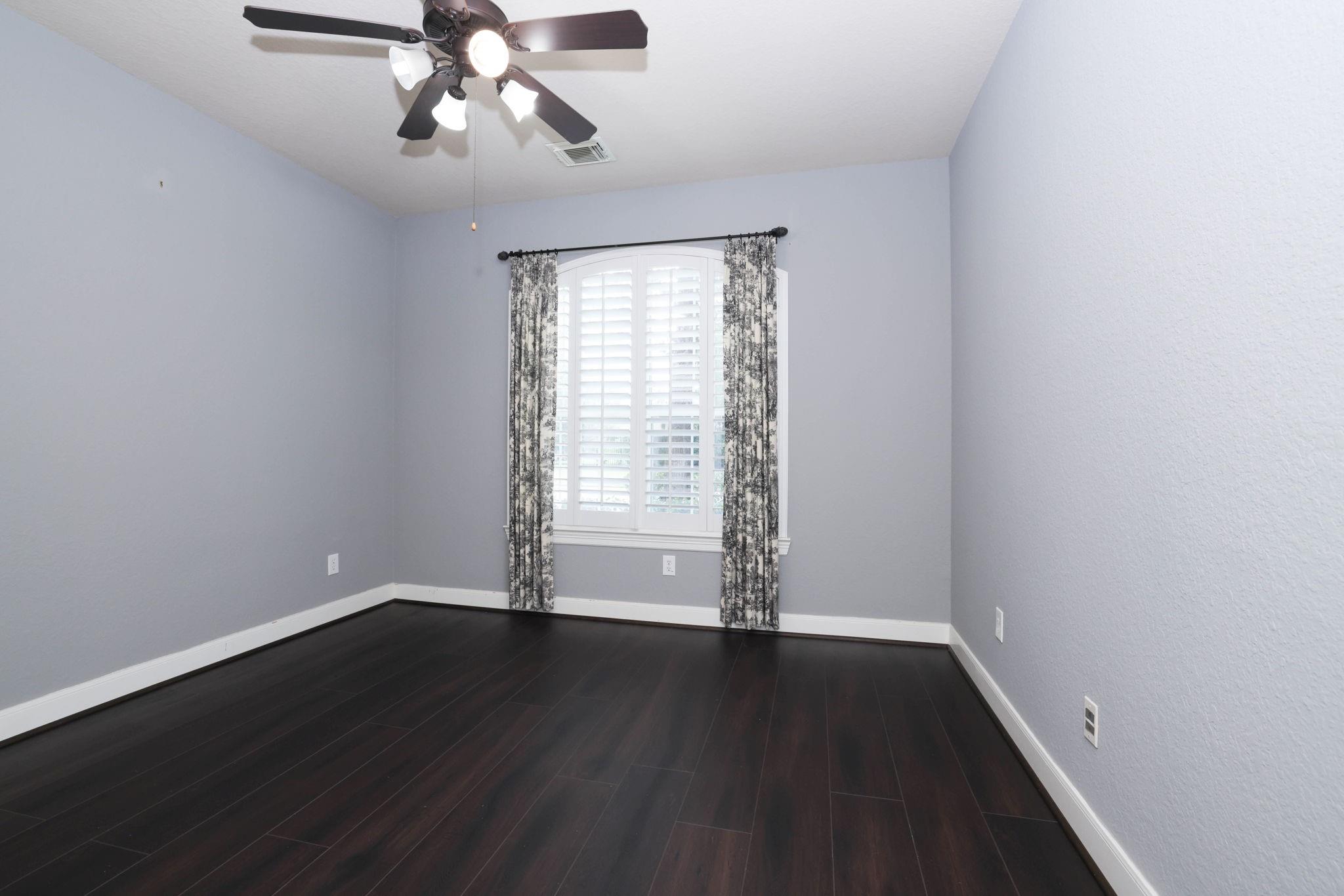95 W Hullwood Circle