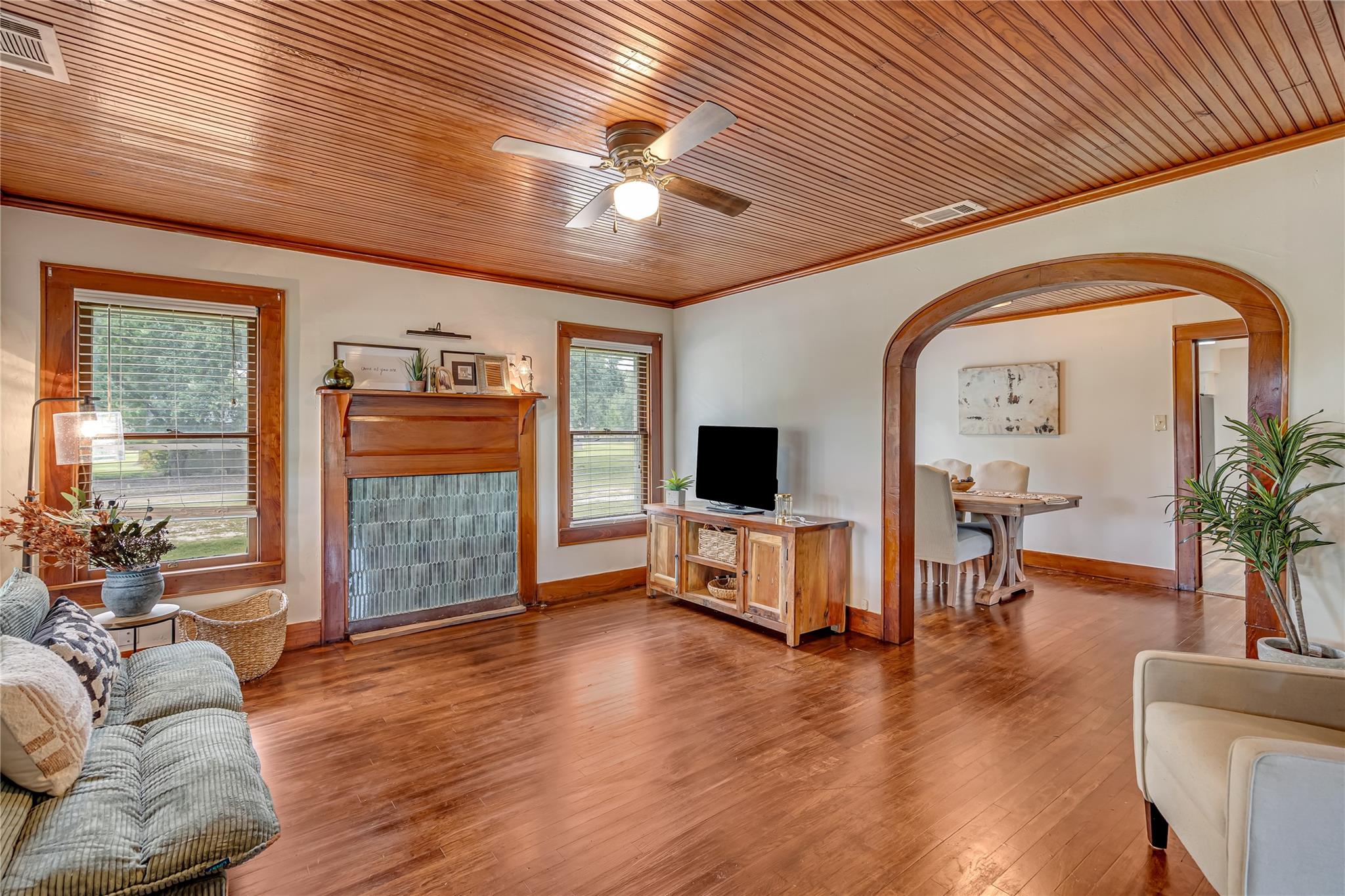 4022 Crosby Cedar Bayou Road