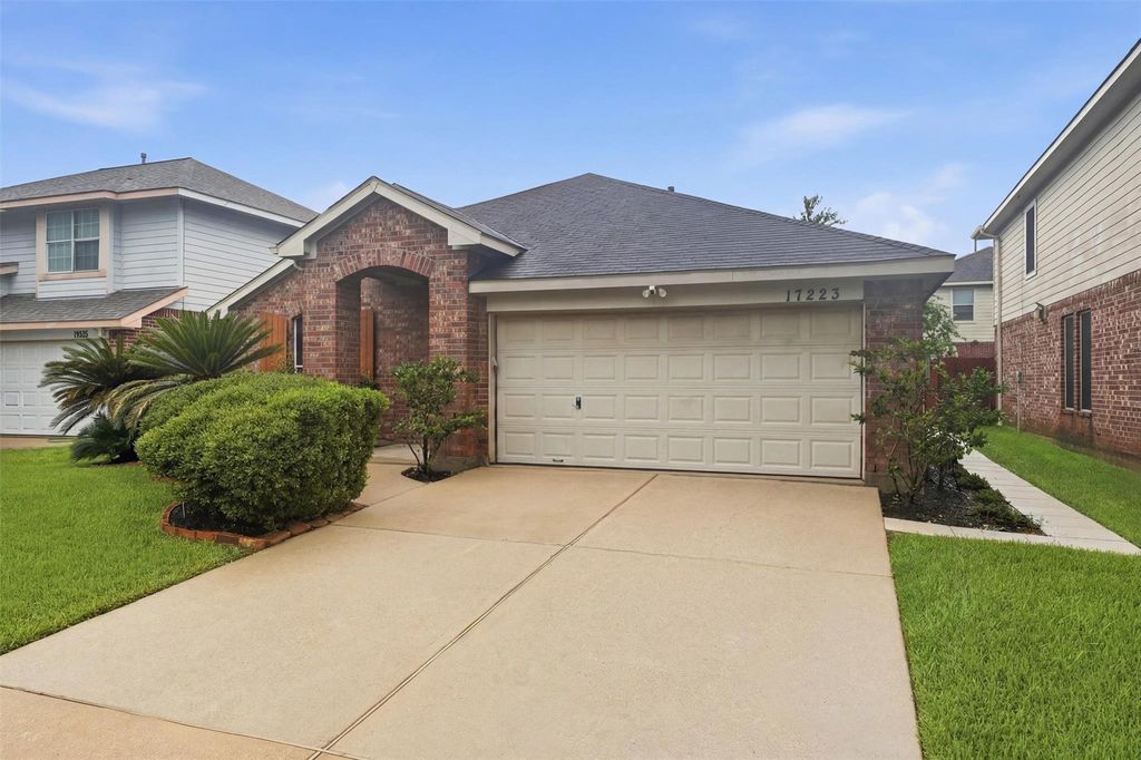 Photo of 17223 Brookhollow Grove Court, Houston, TX 77084 (MLS # 87580874)