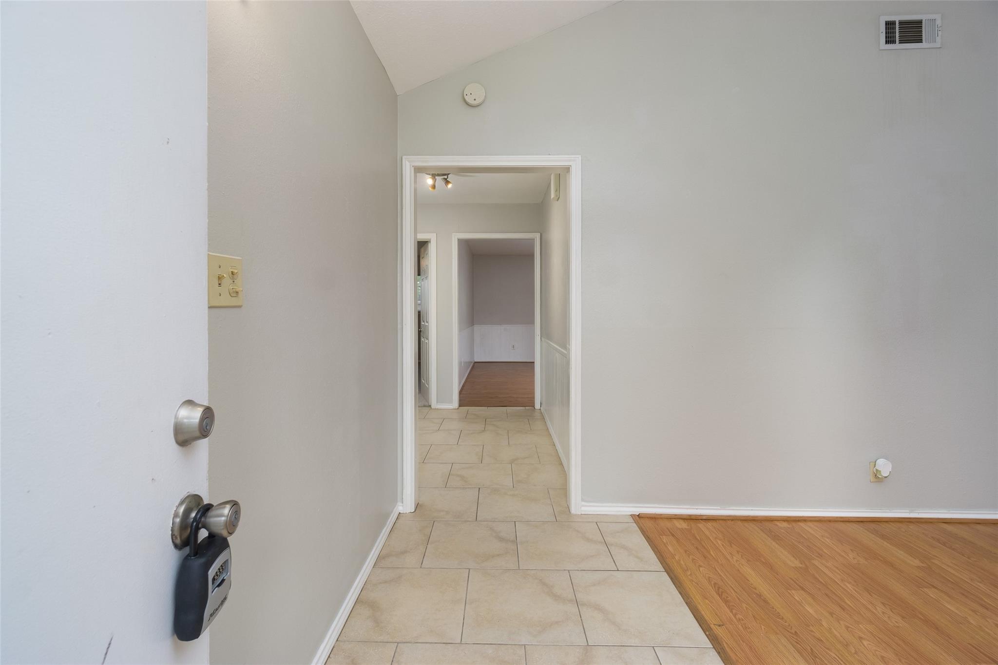 2119 Williamsburg Court S