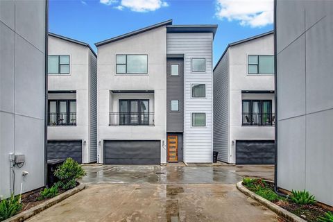 Photo of 2407 Anita Street #B, Houston, TX 77004 (MLS # 87293911)