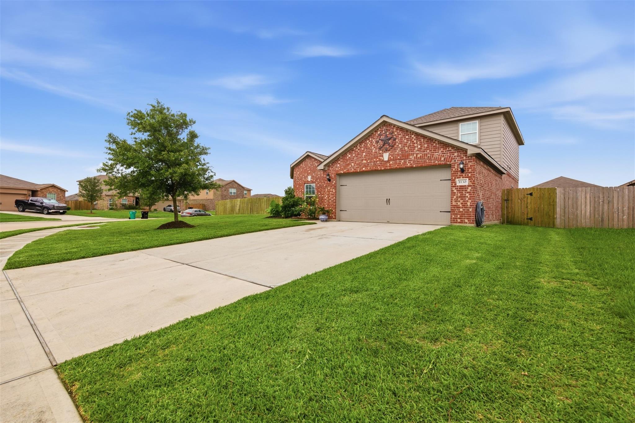 1130 Hinged Opal Drive