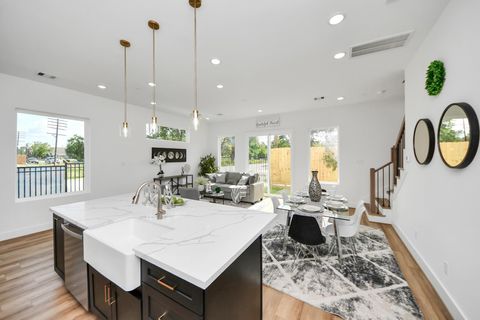 Photo of 2432 Harrington Street, Houston, TX 77026 (MLS # 61076734)