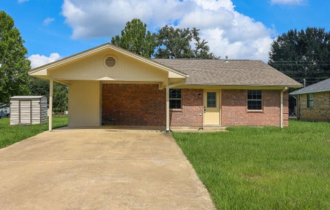 Photo of 1006 Lynn Street, Diboll, TX 75941 (MLS # 43915024)