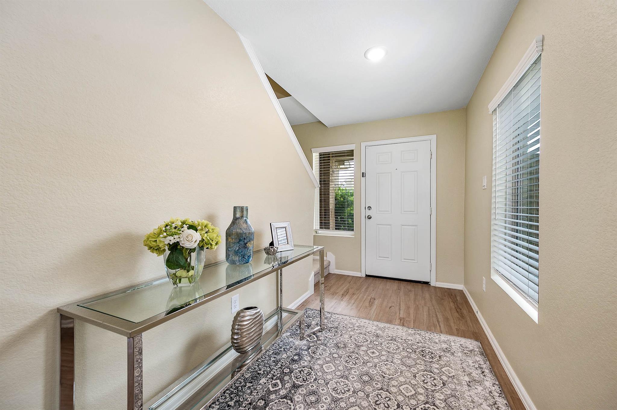 7323 Gorrion Drive