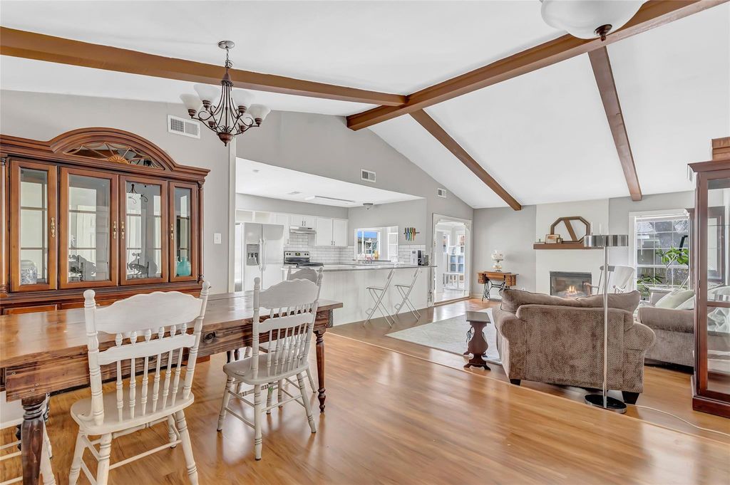 Photo of 2138 Middle Creek Drive, Houston, TX 77339 (MLS # 42508269)