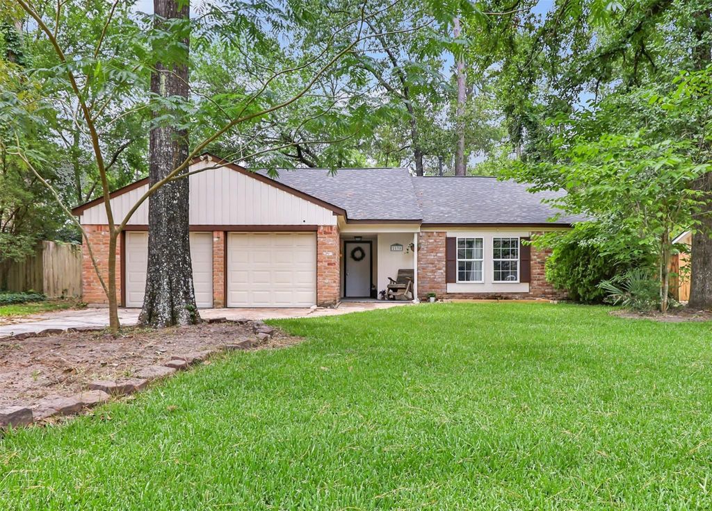 Photo of 2138 Middle Creek Drive, Houston, TX 77339 (MLS # 42508269)