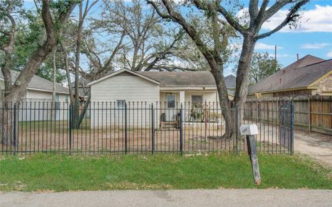 Photo of 10038 Bamboo Road, Houston, TX 77041 (MLS # 57449828)