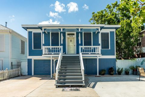 Photo of 1625 Avenue M 1/2, Galveston, TX 77550 (MLS # 94172901)