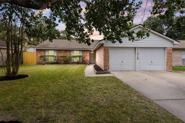 11319 ROUSSEAU DR, HOUSTON, TX 77065 - Image 0b3a4d3a42e75d9b1af414cf079e99e4/2297355246