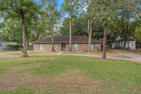 Photo of 2003 Pinewoods Way, Spring, TX 77386 (MLS # 27811269)