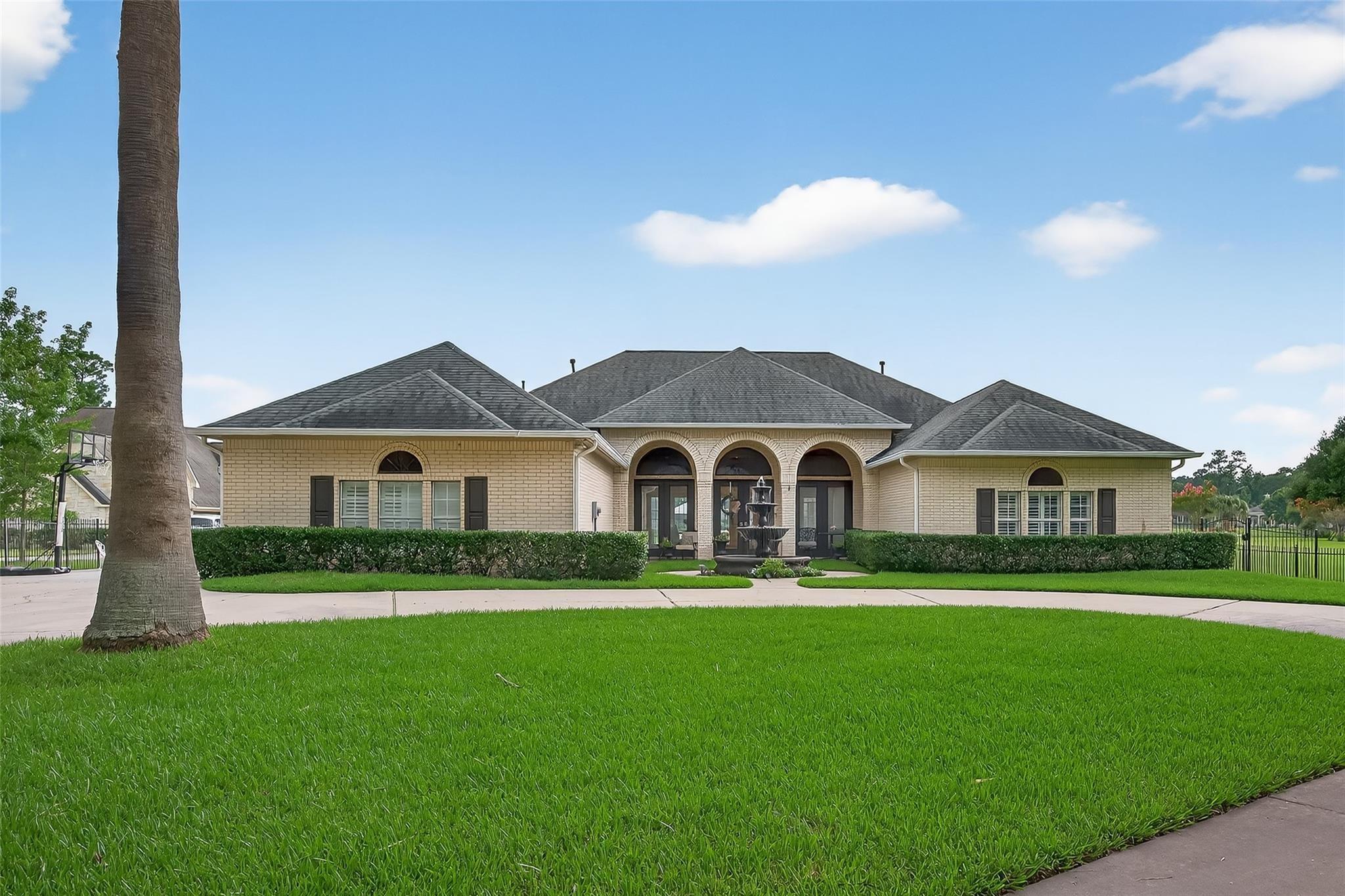 31810 Edgewater Drive