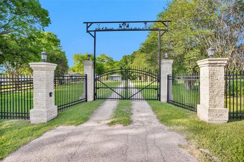 13250 Fm 830 Road Willis TX 77318