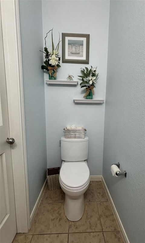 Tiny photo for 16542 Mandate Drive, Houston, TX 77049 (MLS # 85229588)