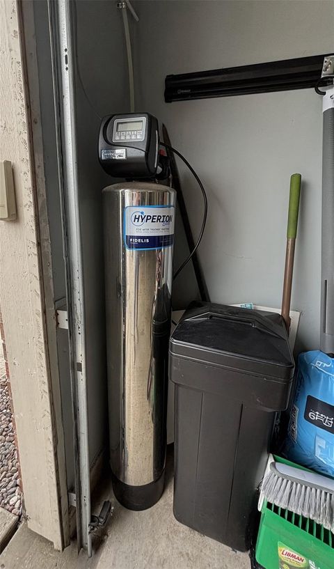 Tiny photo for 16542 Mandate Drive, Houston, TX 77049 (MLS # 85229588)