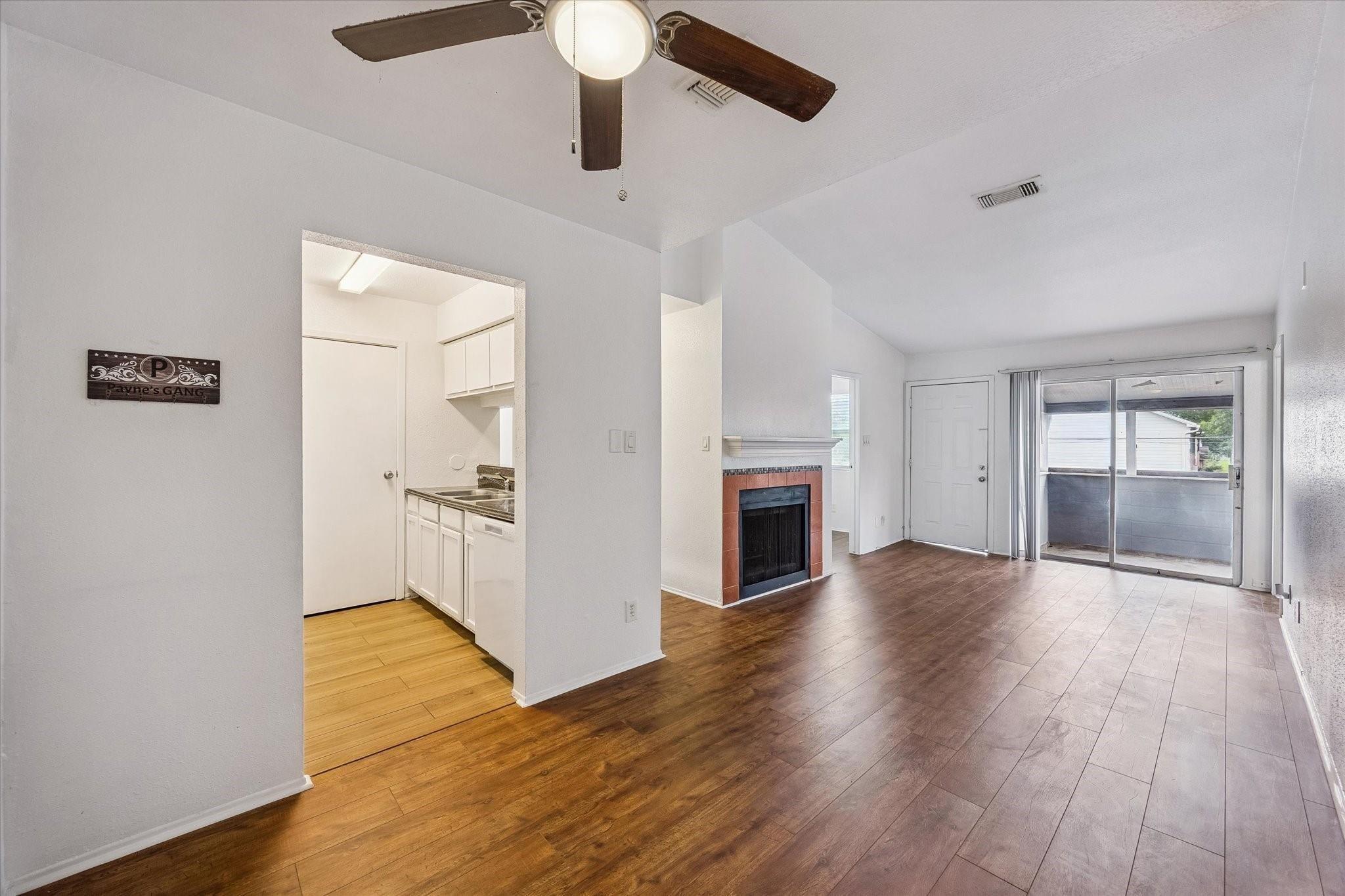 768 Memorial Mews Street 4