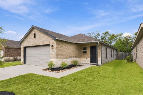 Photo of 10627 Red Orchid Drive, Houston, TX 77016 (MLS # 34672437)