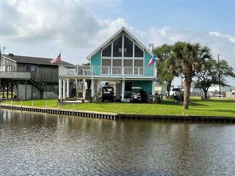 Homes For Sale - 7 Flounder Circle<br/> Brazoria County, Freeport, TX 77541