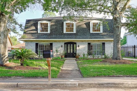 Photo of 12123 Waldemar Drive, Houston, TX 77077 (MLS # 49181095)