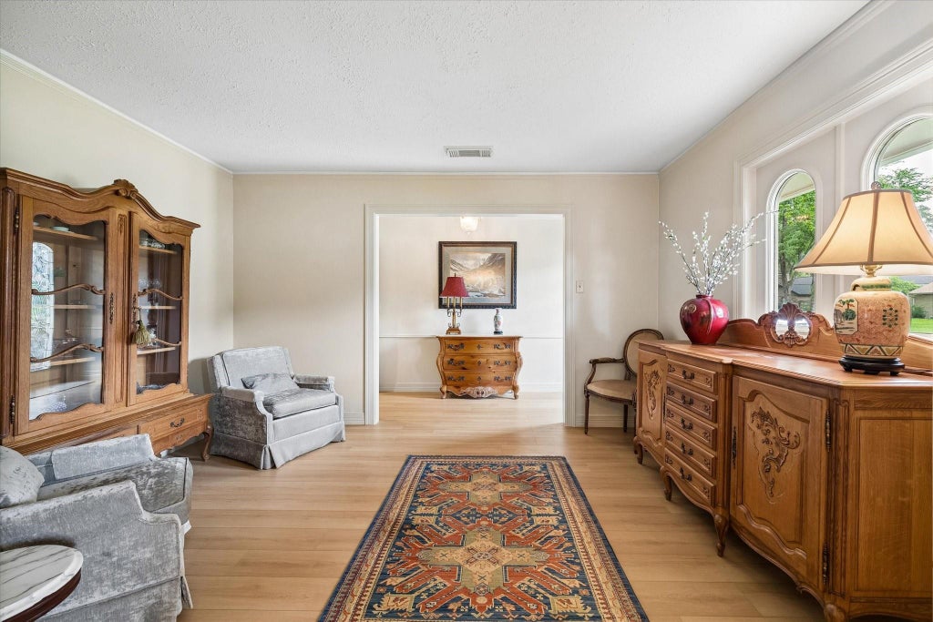Photo of 1926 Twin Springs DR, Kingwood, TX 77339 (MLS # 62679057)