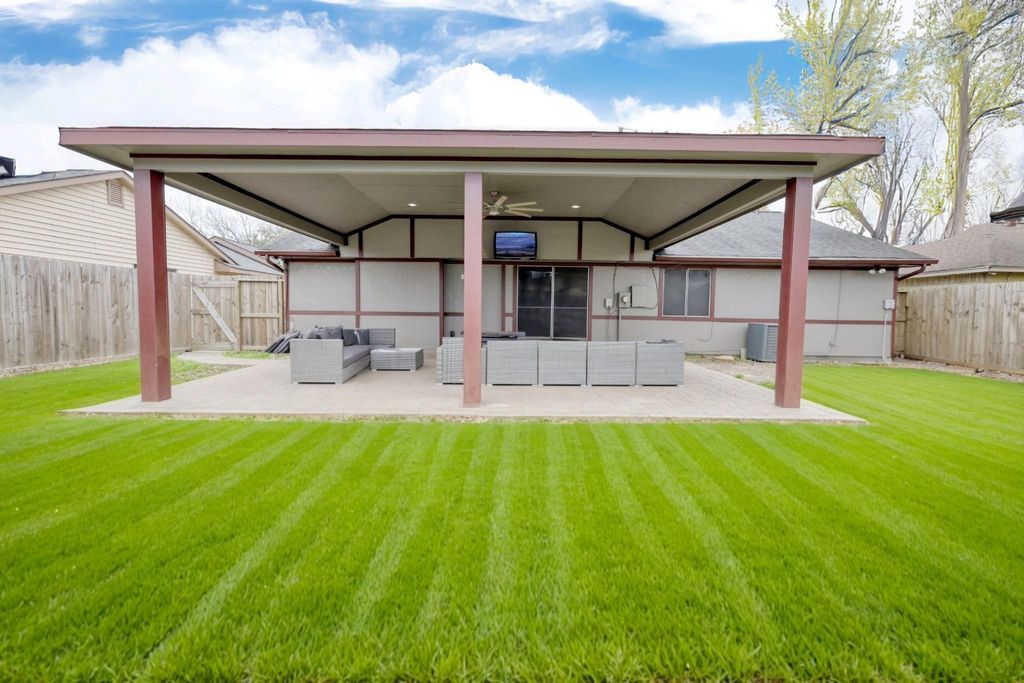 Photo of 13331 Boyer Lane, Houston, TX 77015 (MLS # 51407085)