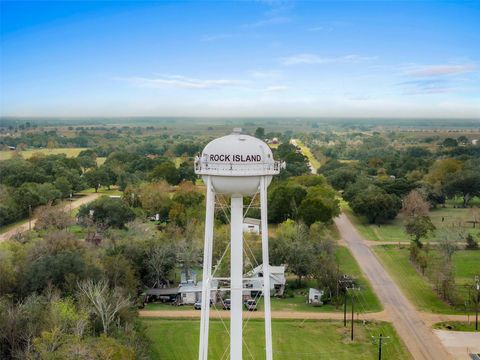 Photo of 2211 8th Street, Rock Island, TX 77470 (MLS # 57971314)