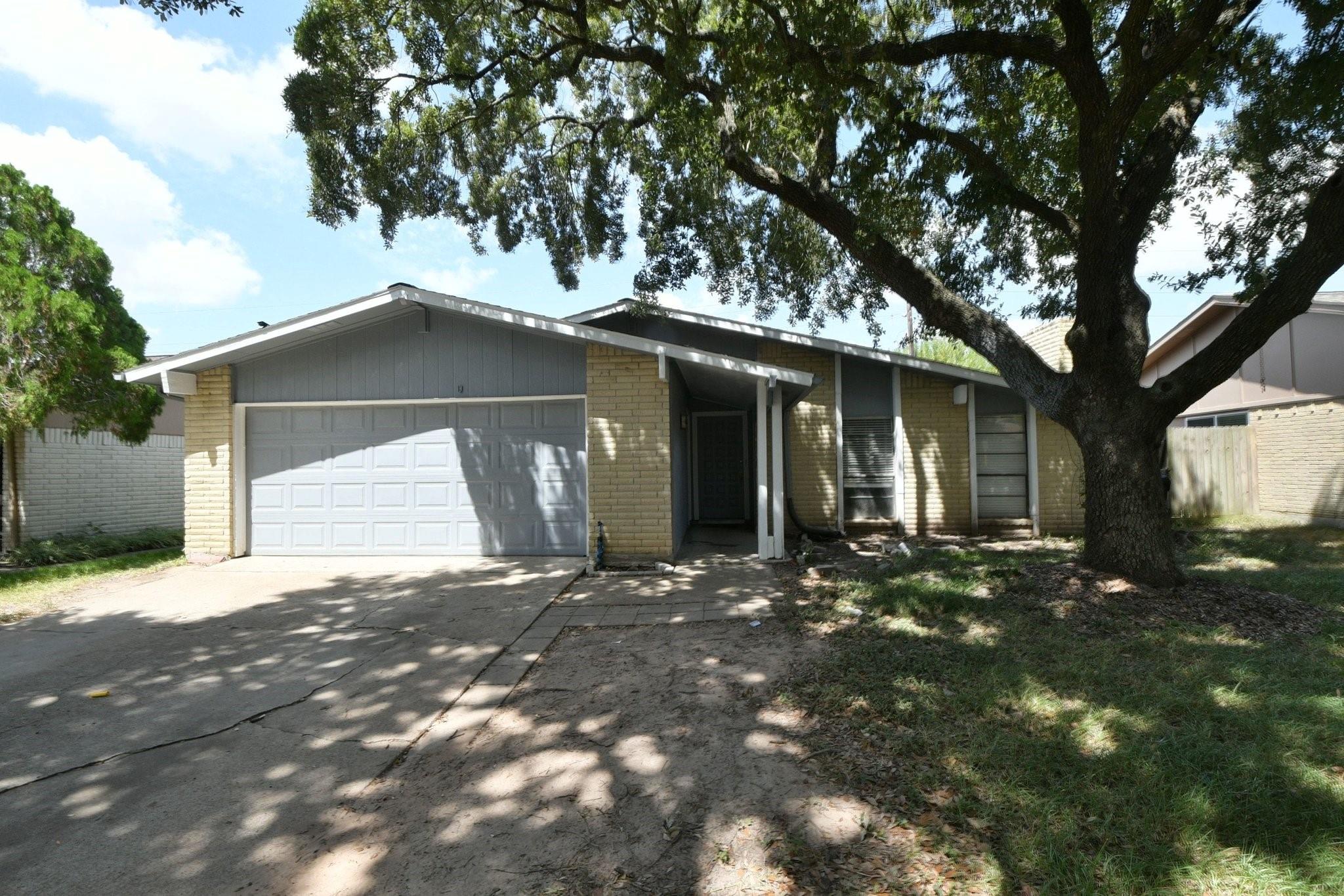 4935 Gretna Green Drive