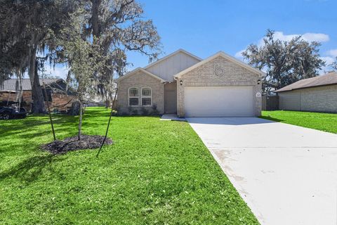 Photo of 249 Edgewater Drive, West Columbia, TX 77486 (MLS # 38048605) Photo of 249 Edgewater Drive, West Columbia, TX 77486 (MLS # 38048605)