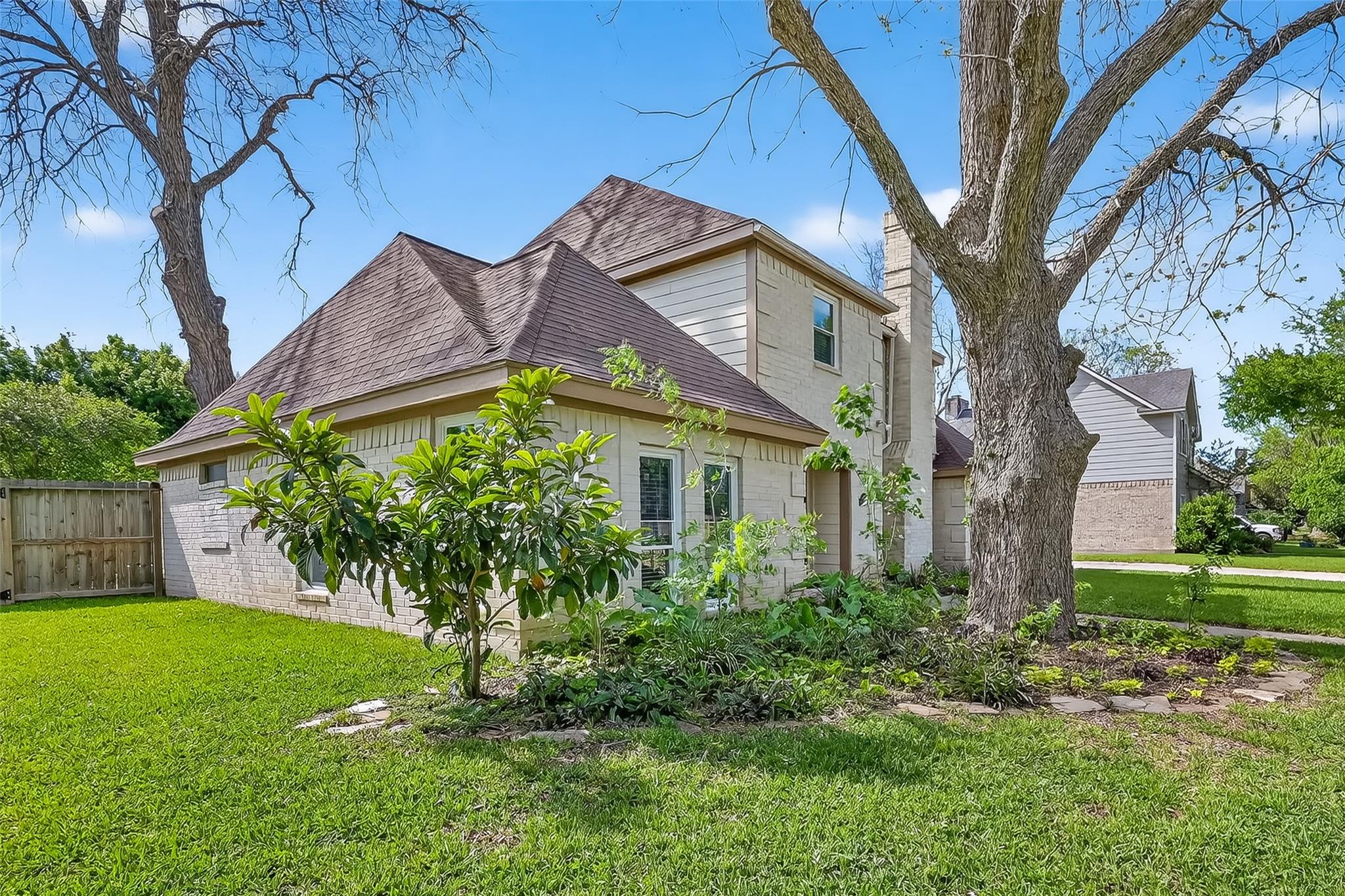 1214 Bittersweet Drive