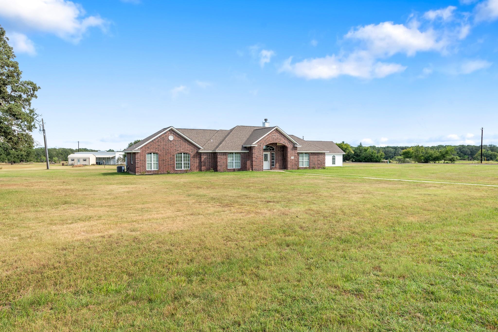 6100 Whitetail Lane