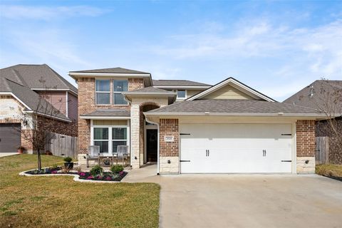 Homes For Sale - 2614 Kinnersley Court<br/> College Station, TX 77845