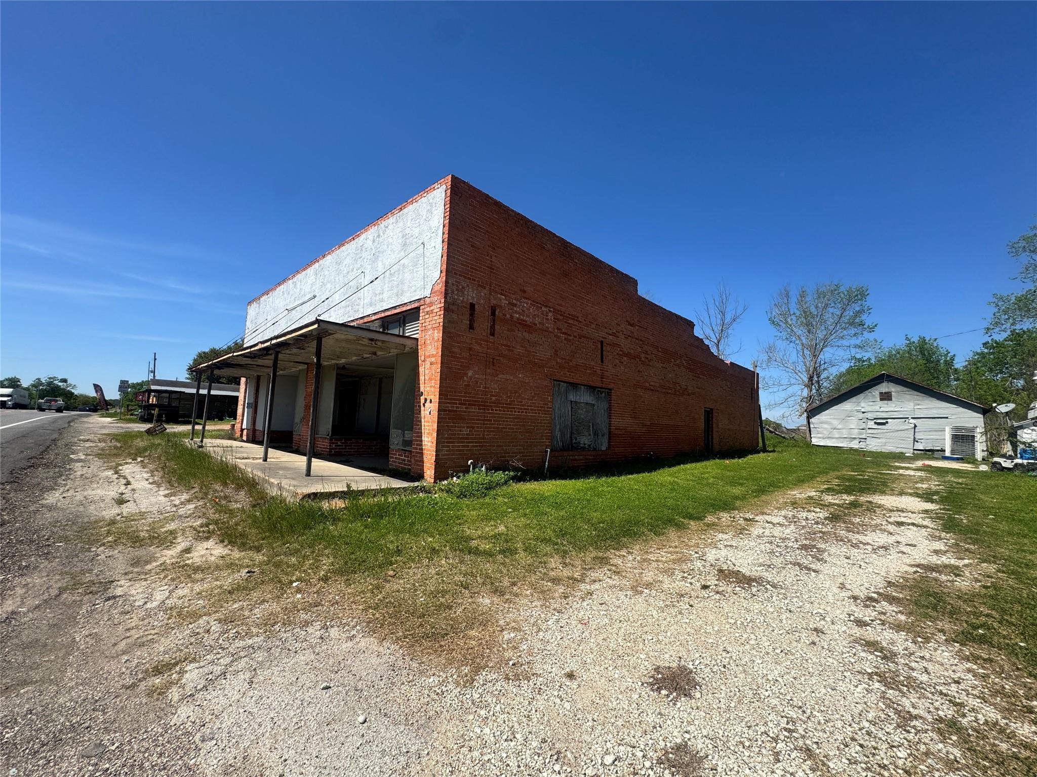 12131 Highway 21 E
