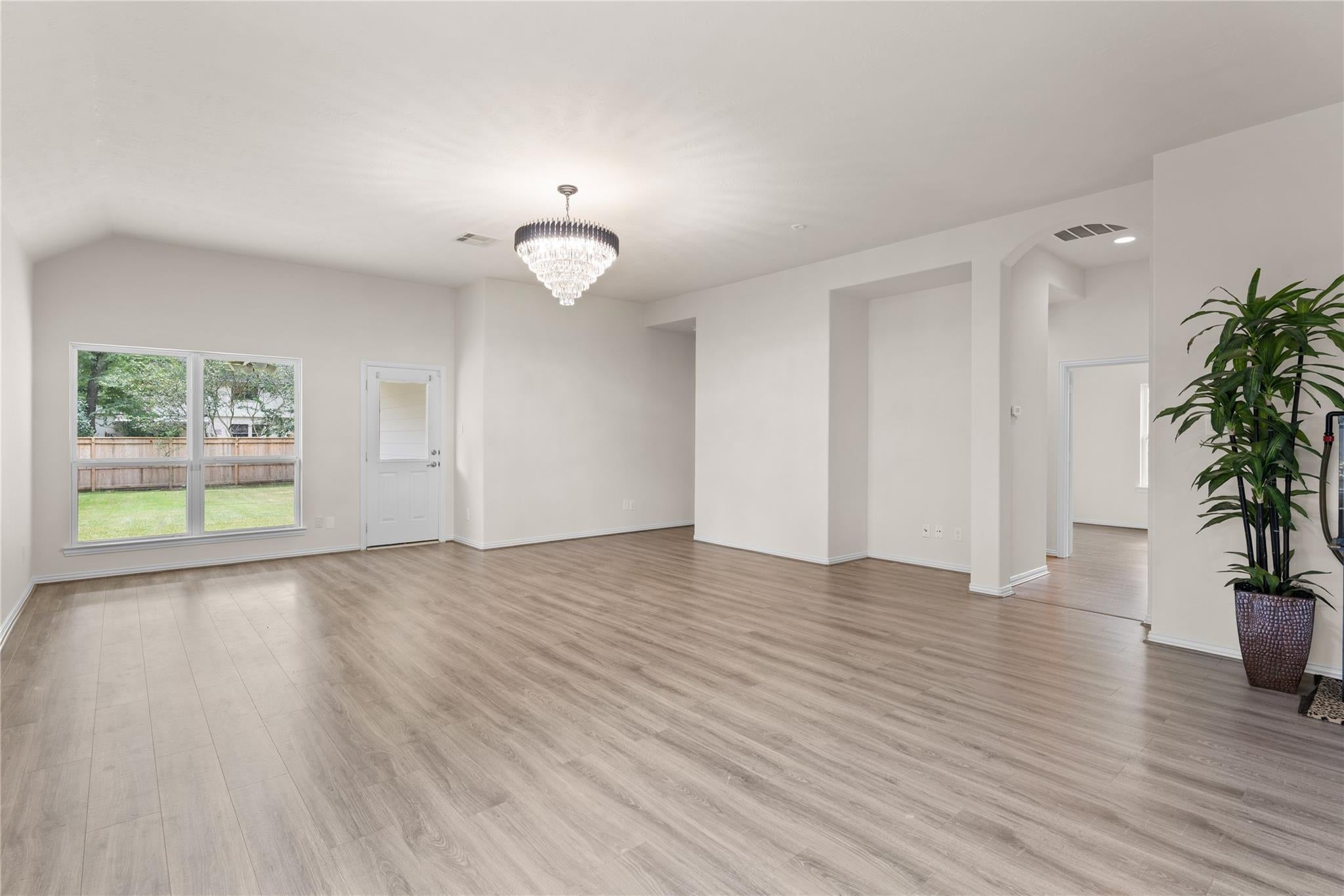 6923 Dillon Drive
