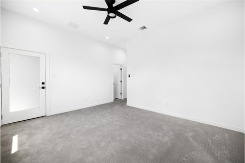 Tiny photo for 6314 Crest Street, Houston, TX 77033 (MLS # 2174336)