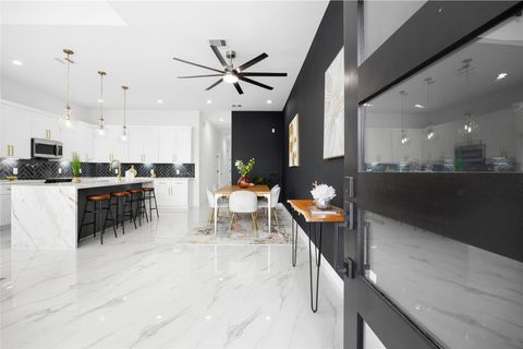 Tiny photo for 6314 Crest Street, Houston, TX 77033 (MLS # 2174336)