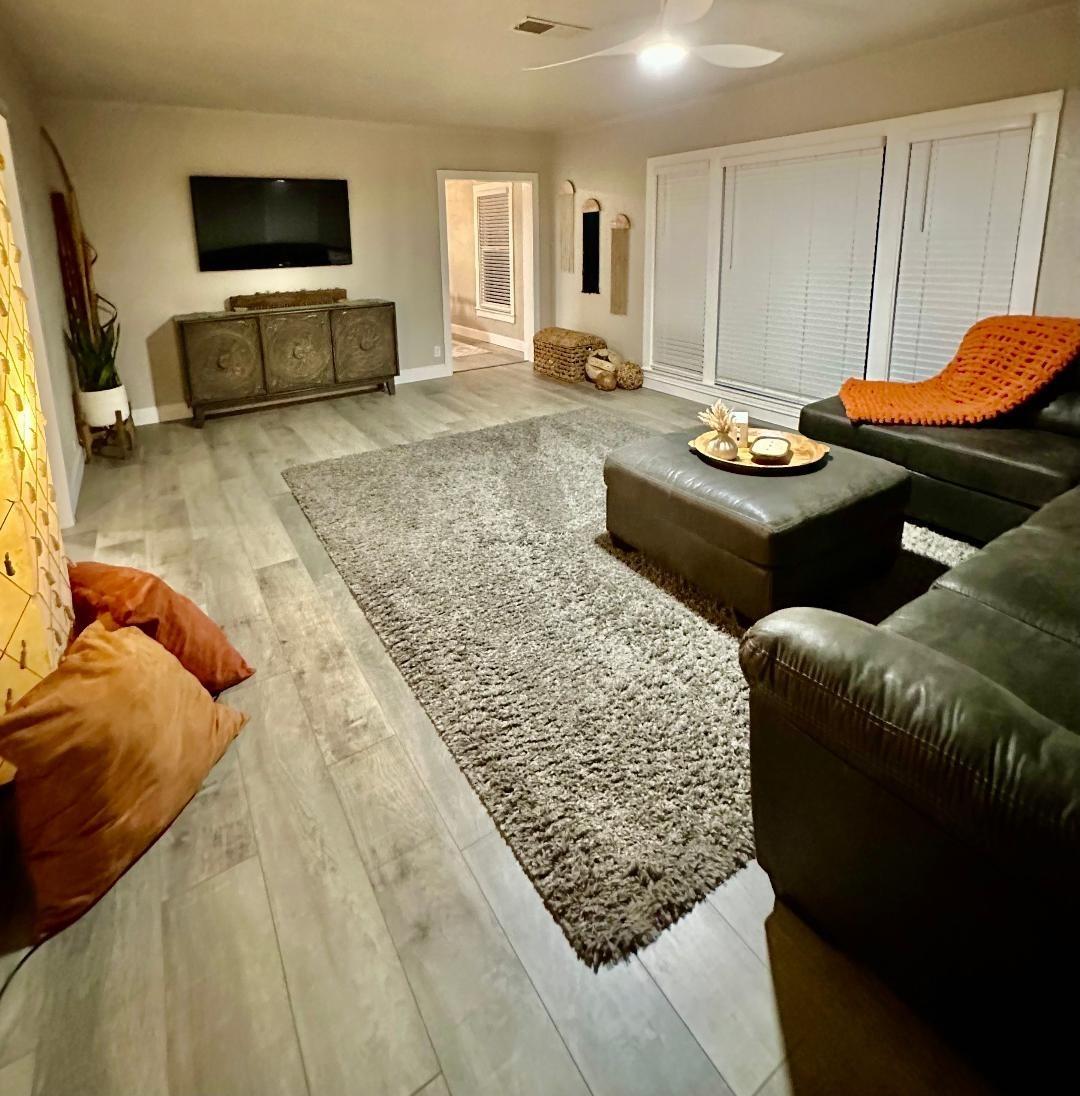 1020 S Booth Lane